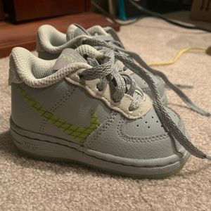 Nike Infant Air Force 1s Gray Green Size 4c